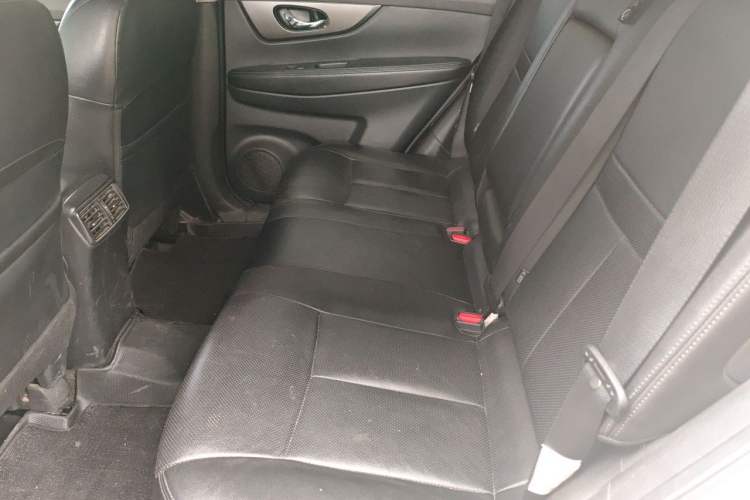 Used Nissan X-Trail 2014 2.0L CVT Comfort Edition 2WD Left Rear Seat