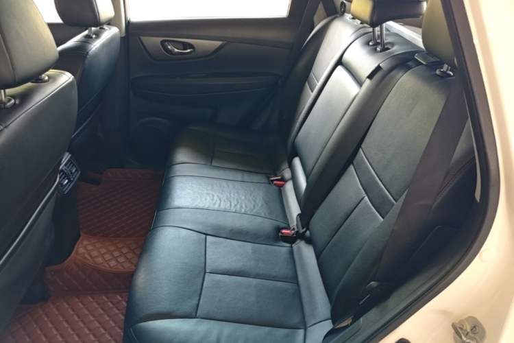 Used Nissan X-Trail 2014 2.0L CVT Comfort Edition 2WD Left Rear Seat