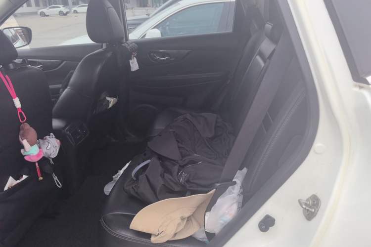 Used Nissan X-Trail 2014 2.5L CVT Luxury Edition 4WD Left Rear Seat