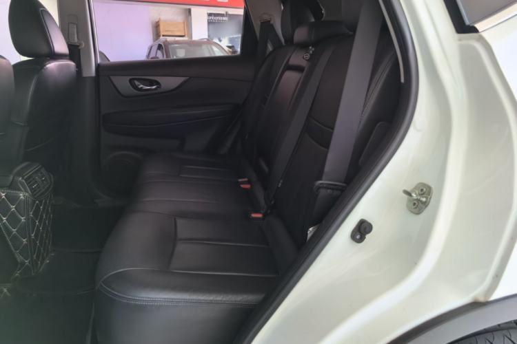 Used Nissan X-Trail 2014 2.0L CVT Comfort Edition 2WD Left Rear Seat