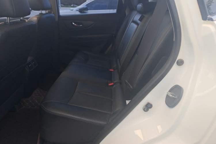 Used Nissan X-Trail 2014 2.0L CVT Comfort Edition 2WD Left Rear Seat