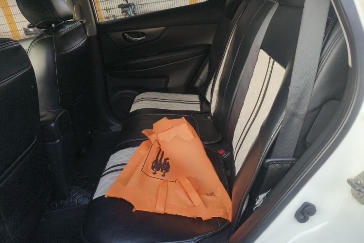 Used Nissan X-Trail 2014 2.0L Manual Fashion Edition 2WD Left Rear Seat