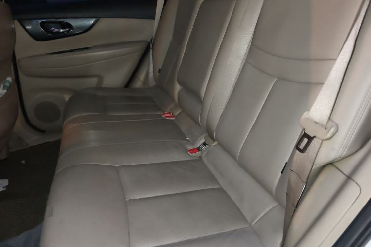 Used Nissan X-Trail 2014 2.5L CVT Luxury Edition 4WD Left Rear Seat