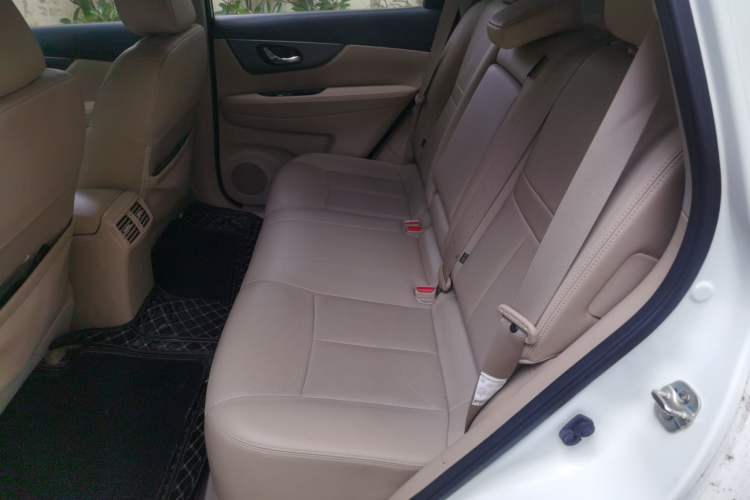 Used Nissan X-Trail 2014 2.0L CVT Comfort Edition 2WD Left Rear Seat