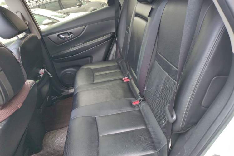 Used Nissan X-Trail 2014 2.0L CVT Comfort Edition 2WD Left Rear Seat