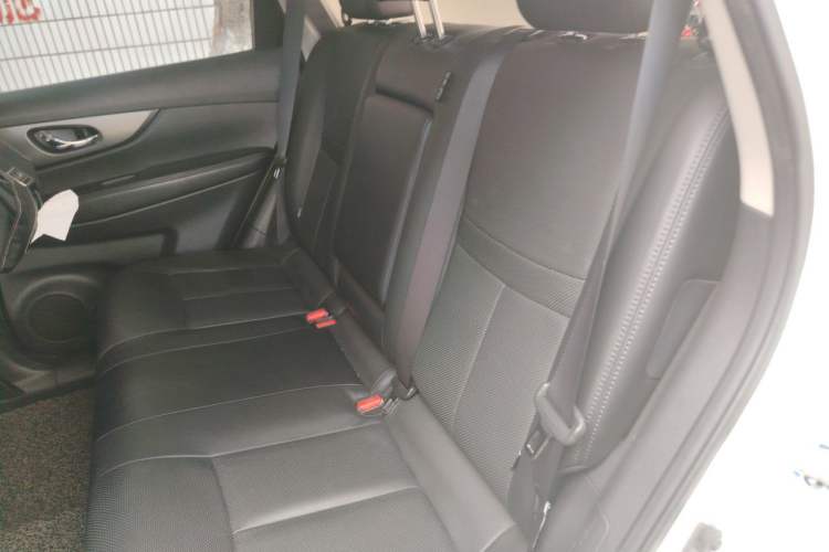 Used Nissan X-Trail 2014 2.0L CVT Comfort Edition 2WD Left Rear Seat