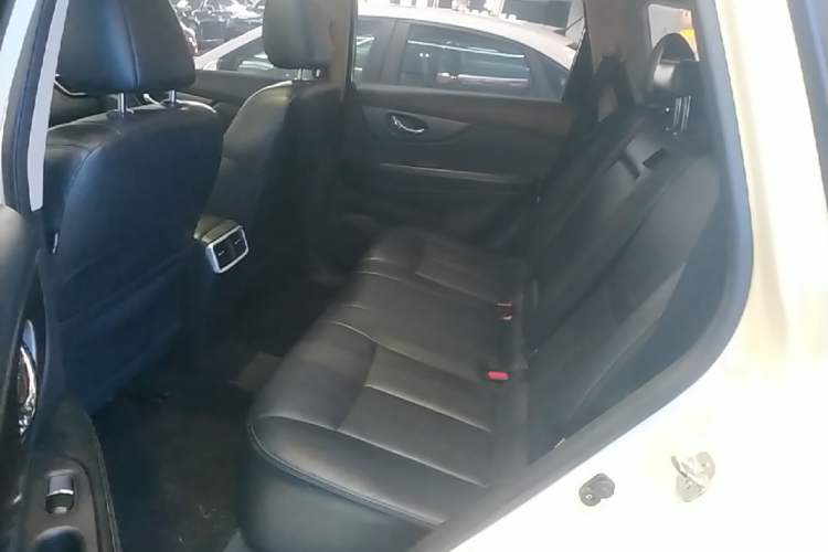 Used Nissan X-Trail 2014 2.0L CVT Comfort Edition 2WD Left Rear Seat
