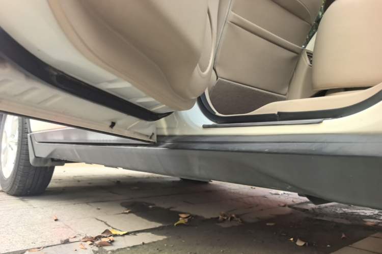 Used Nissan X-Trail 2014 2.0L CVT Comfort Edition 2WD Left Side Sill