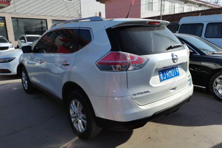 Used Nissan X-Trail 2014 2.0L CVT Comfort Edition 2WD Left Side