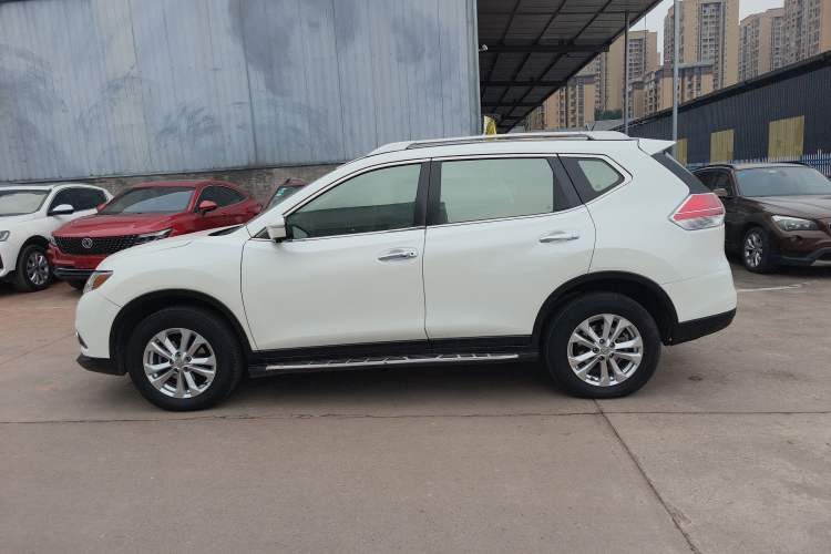 Used Nissan X-Trail 2014 2.0L CVT Comfort Edition 2WD Left Side