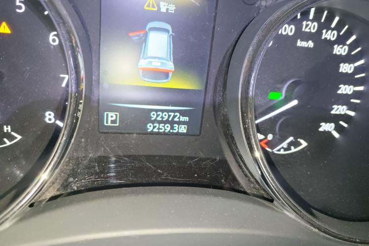 Used Nissan X-Trail 2014 2.0L CVT Comfort Edition 2WD Odometer Close Up