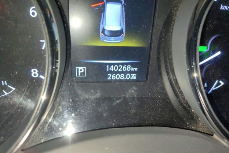 Used Nissan X-Trail 2014 2.5L CVT Leading Edition 4WD Odometer Close Up