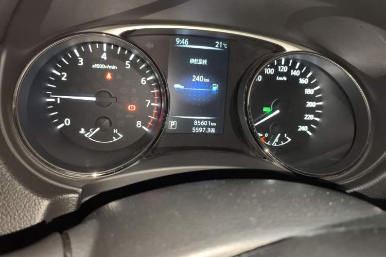 Used Nissan X-Trail 2014 2.0L CVT Comfort Edition 2WD Odometer Close Up