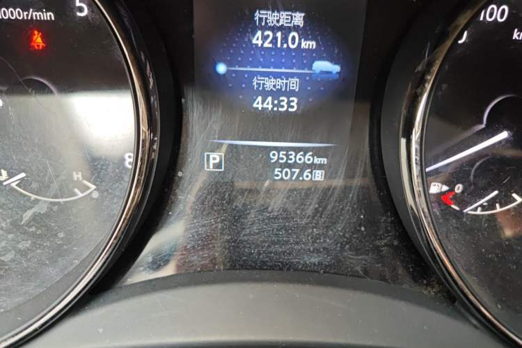 Used Nissan X-Trail 2014 2.0L CVT Comfort Edition 2WD Odometer Close Up