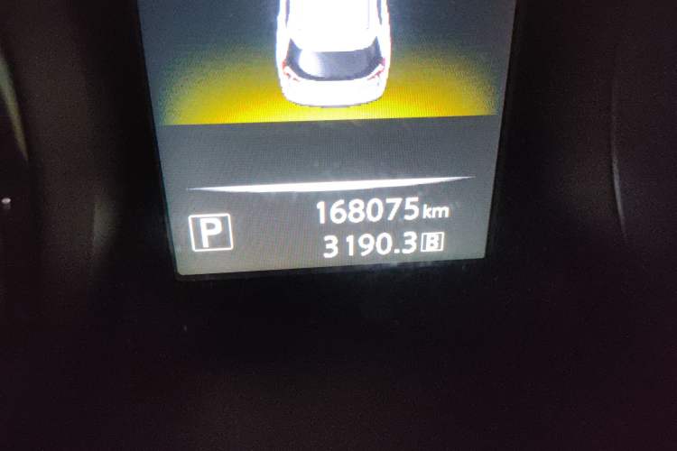 Used Nissan X-Trail 2014 2.0L CVT Smart Edition 2WD Odometer Close Up