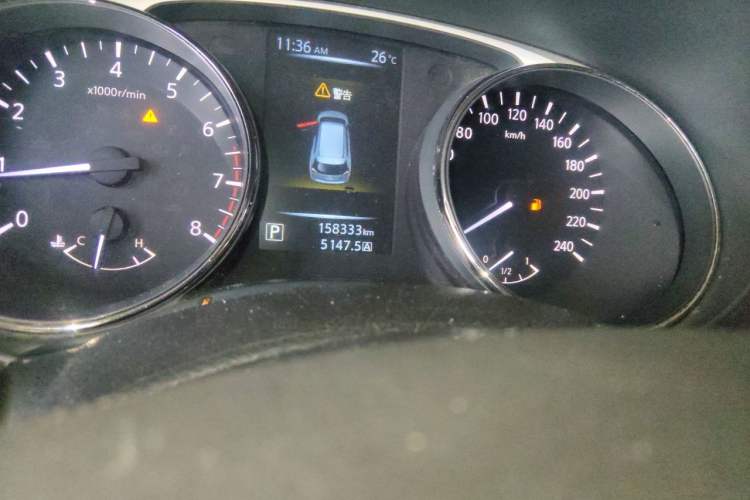 Used Nissan X-Trail 2014 2.0L CVT Comfort Edition 2WD Odometer Close Up