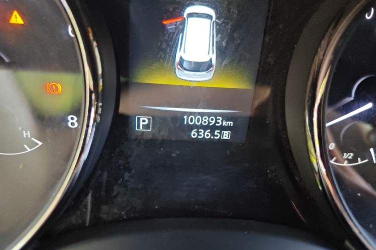 Used Nissan X-Trail 2014 2.0L CVT Comfort Edition 2WD Odometer Close Up