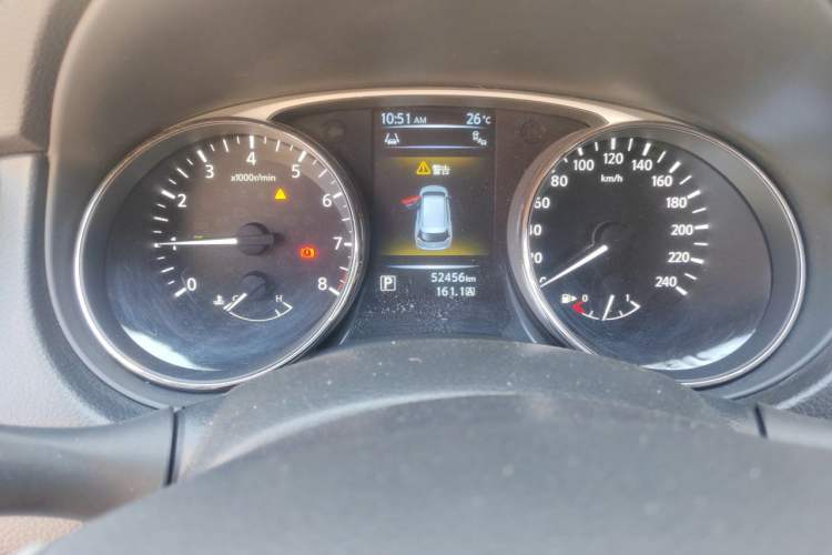 Used Nissan X-Trail 2014 2.5L CVT Luxury Edition 4WD Odometer Close Up