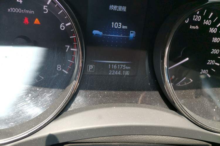 Used Nissan X-Trail 2014 2.0L CVT Comfort Edition 2WD Odometer Close Up