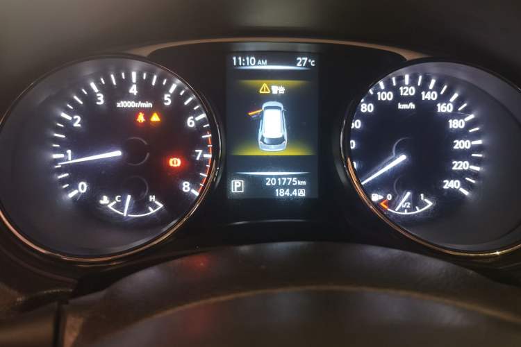 Used Nissan X-Trail 2014 2.0L CVT Comfort Edition 2WD Odometer Close Up