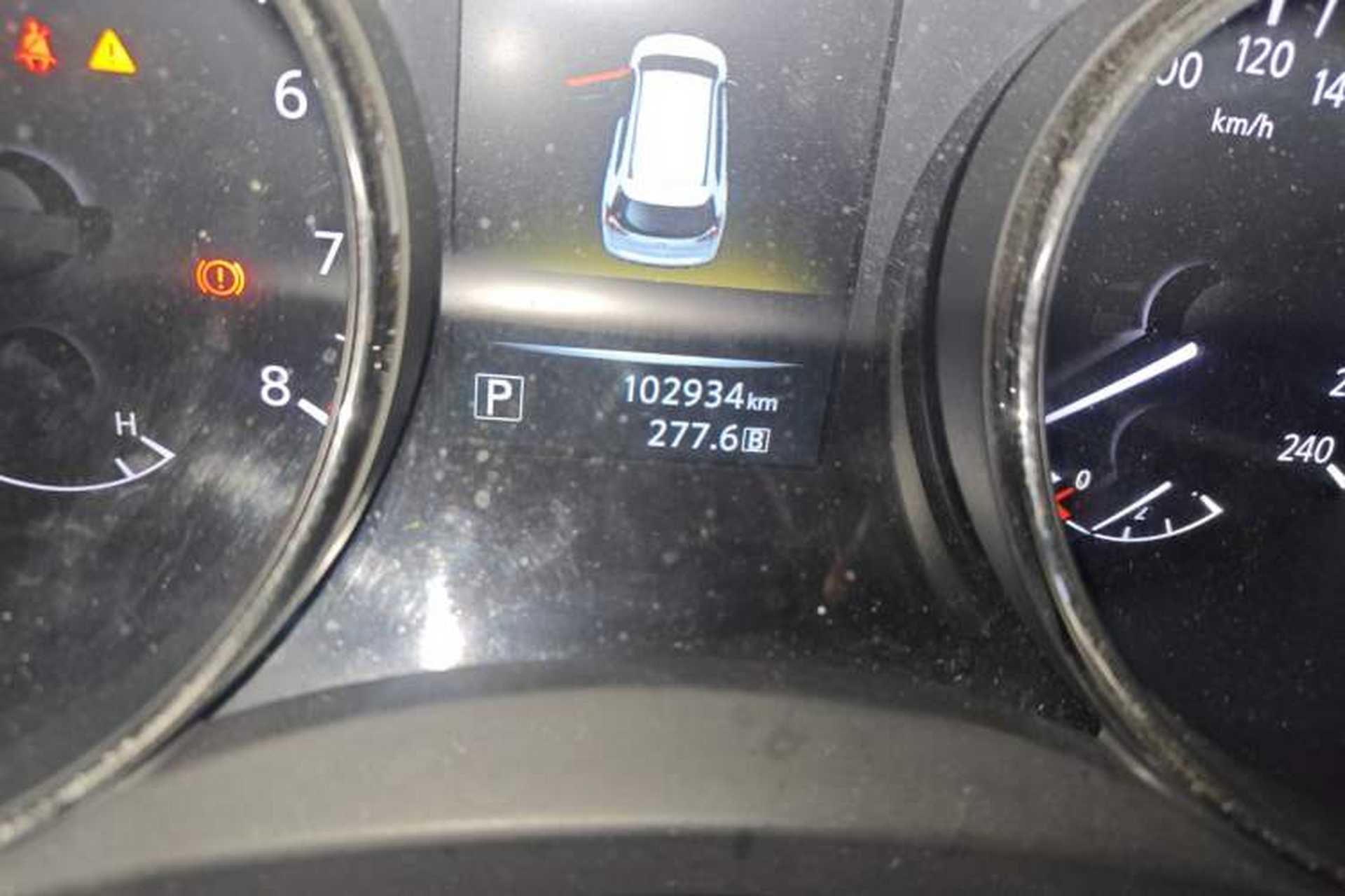 Used Nissan X-Trail 2014 2.0L CVT Comfort Edition 2WD Odometer Close Up