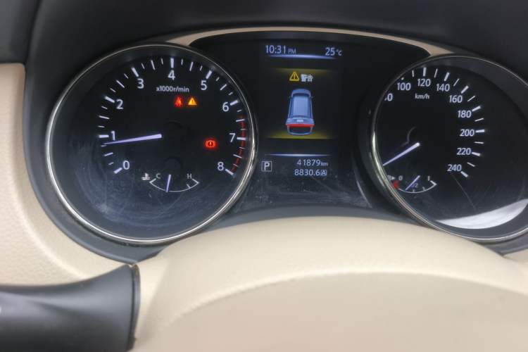 Used Nissan X-Trail 2014 2.0L CVT Comfort Edition 2WD Odometer Close Up