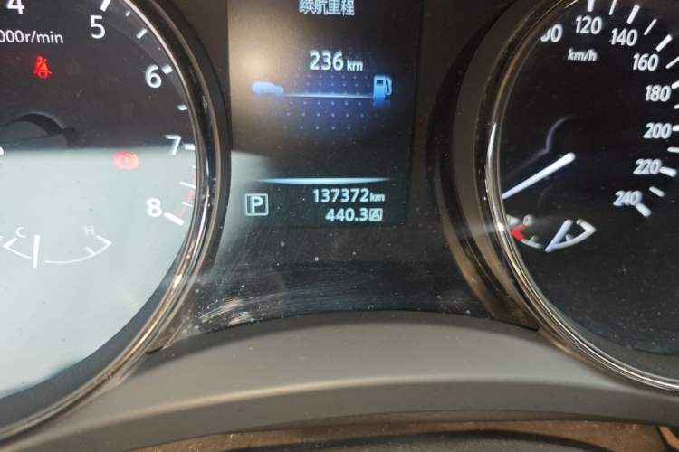 Used Nissan X-Trail 2014 2.0L CVT Comfort Edition 2WD Odometer Close Up