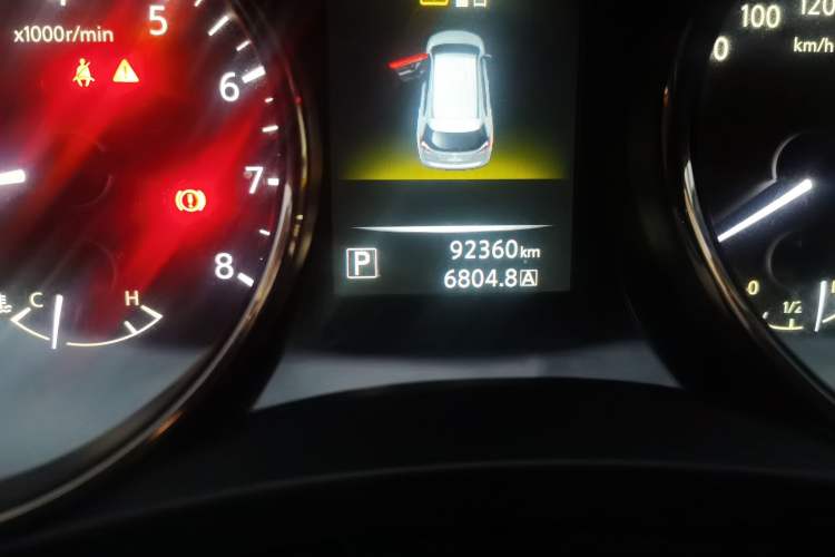 Used Nissan X-Trail 2014 2.0L CVT Comfort Edition 2WD Odometer Close Up
