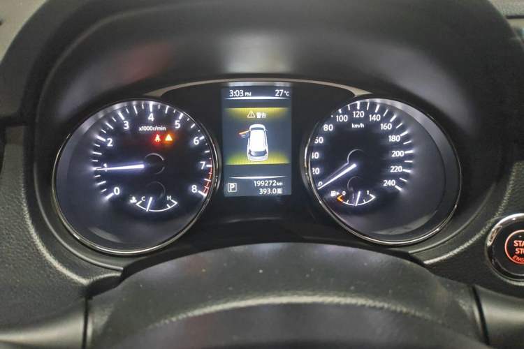 Used Nissan X-Trail 2014 2.0L CVT Comfort Edition 2WD Odometer Close Up