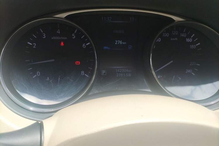 Used Nissan X-Trail 2014 2.0L CVT Comfort Edition 2WD Odometer Close Up