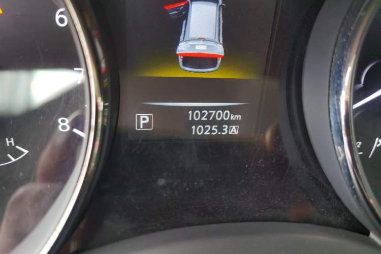 Used Nissan X-Trail 2014 2.0L CVT Comfort Edition 2WD Odometer Close Up