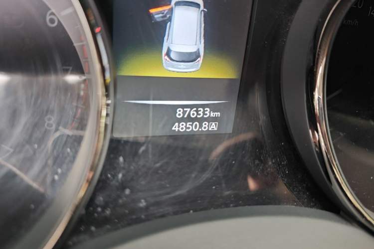 Used Nissan X-Trail 2014 2.0L CVT Comfort Edition 2WD Odometer Close Up