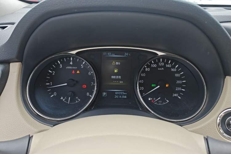 Used Nissan X-Trail 2014 2.0L CVT Comfort Edition 2WD Odometer Close Up