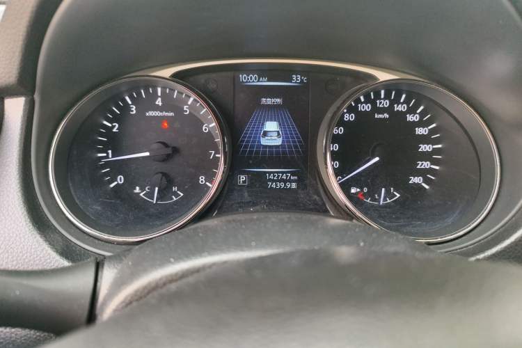 Used Nissan X-Trail 2014 2.0L CVT Comfort Edition 2WD Odometer Close Up