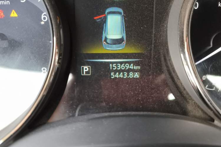 Used Nissan X-Trail 2014 2.5L CVT Ultimate Edition 4WD Odometer Close Up