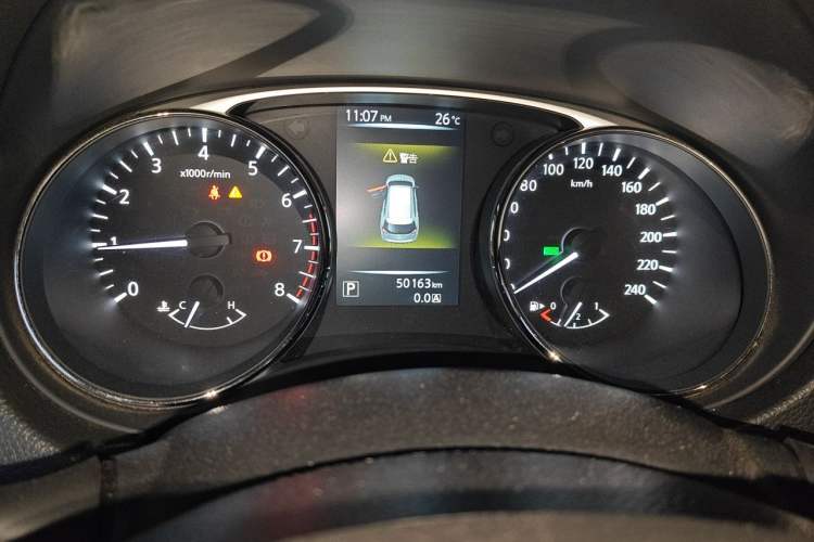 Used Nissan X-Trail 2014 2.0L CVT Comfort Edition 2WD Odometer Close Up