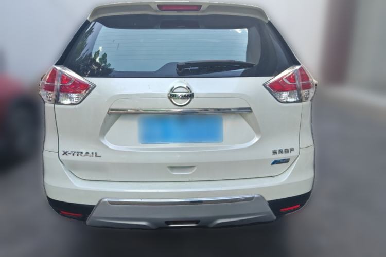 Used Nissan X-Trail 2014 2.5L CVT Luxury Edition 4WD Rear