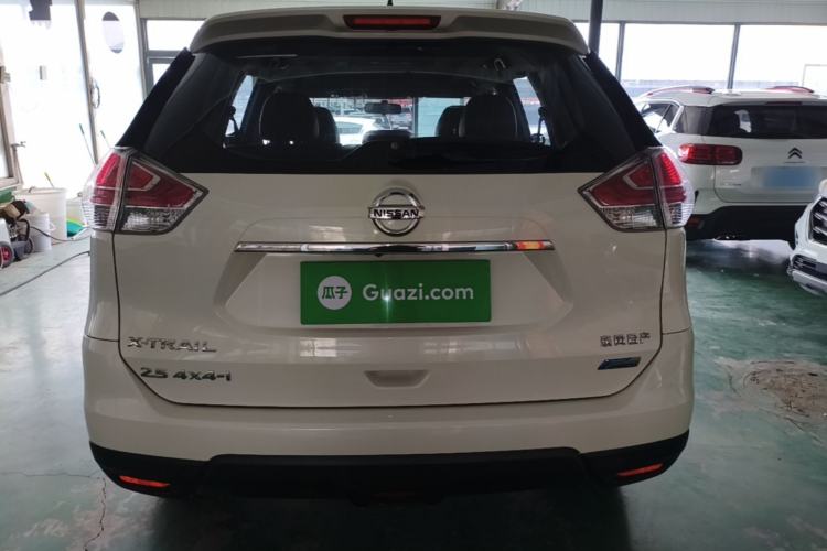 Used Nissan X-Trail 2014 2.5L CVT Luxury Edition 4WD Rear