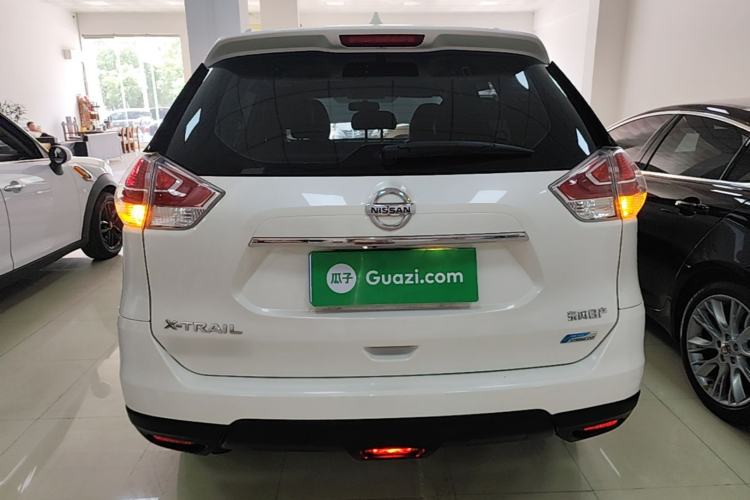 Used Nissan X-Trail 2014 2.5L CVT Luxury Edition 4WD Rear
