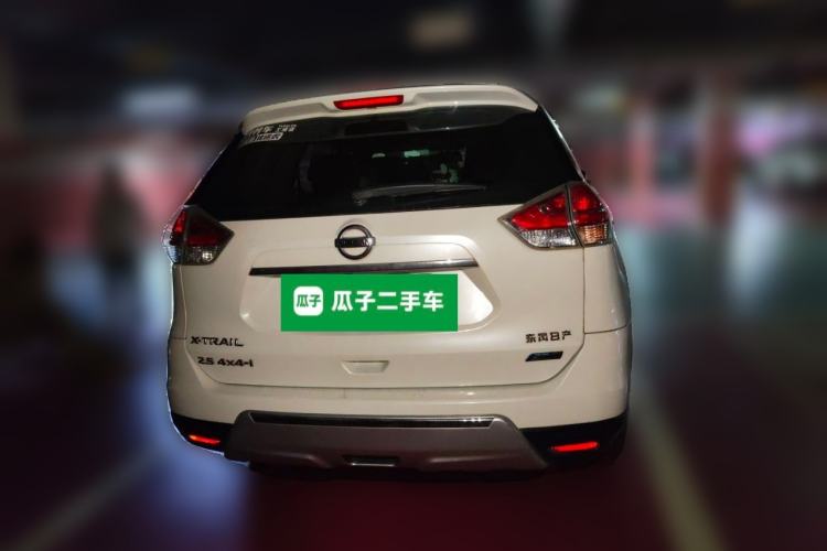 Used Nissan X-Trail 2014 2.5L CVT Luxury Edition 4WD Rear