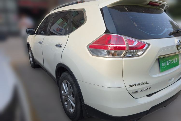 Used Nissan X-Trail 2014 2.5L CVT Leading Edition 4WD Rear Left 45 Deg