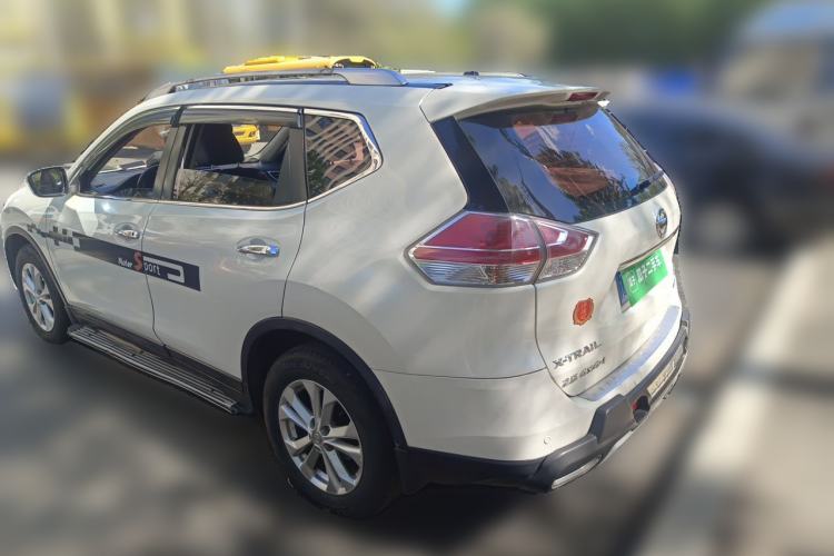 Used Nissan X-Trail 2014 2.5L CVT Leading Edition 4WD Rear Left 45 Deg