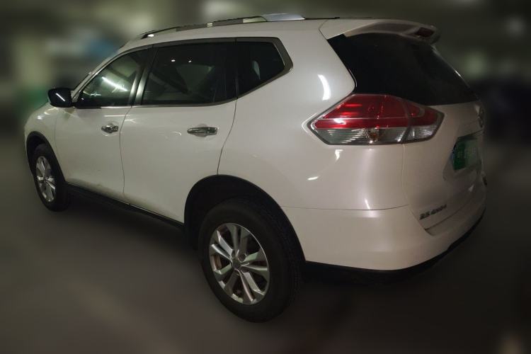 Used Nissan X-Trail 2014 2.5L CVT Leading Edition 4WD Rear Left 45 Deg