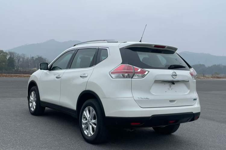 Used Nissan X-Trail 2014 2.0L CVT Comfort Edition 2WD Rear Left 45 Deg