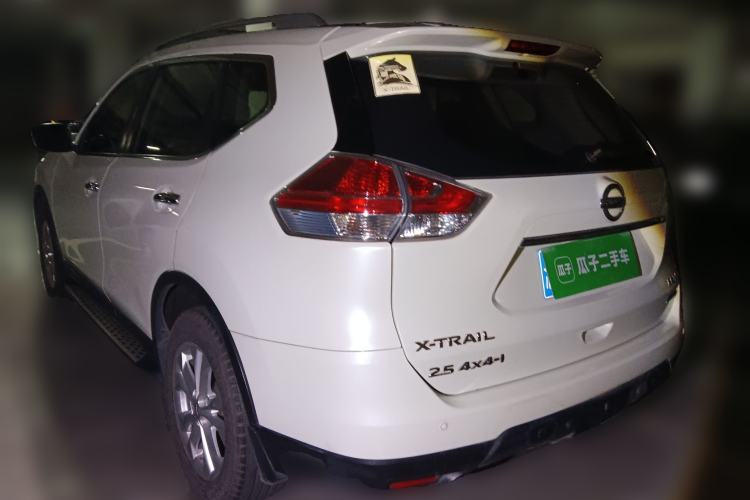 Used Nissan X-Trail 2014 2.5L CVT Luxury Edition 4WD Rear Left 45 Deg