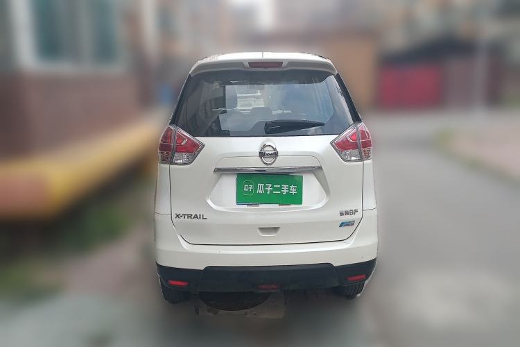 Used Nissan X-Trail 2014 2.5L CVT Luxury Edition 4WD Rear