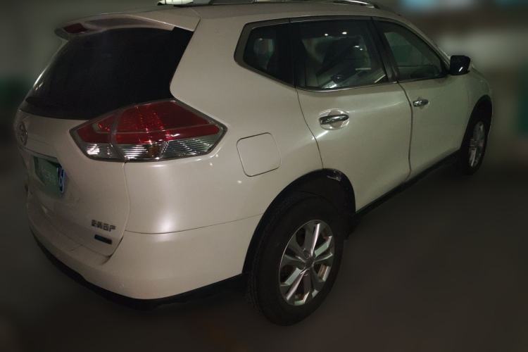 Used Nissan X-Trail 2014 2.5L CVT Leading Edition 4WD Rear Right 45 Deg