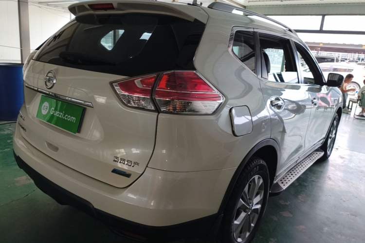 Used Nissan X-Trail 2014 2.5L CVT Luxury Edition 4WD Rear Right 45 Deg