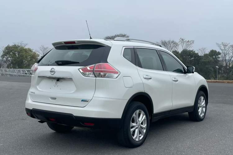 Used Nissan X-Trail 2014 2.0L CVT Comfort Edition 2WD Rear Right 45 Deg