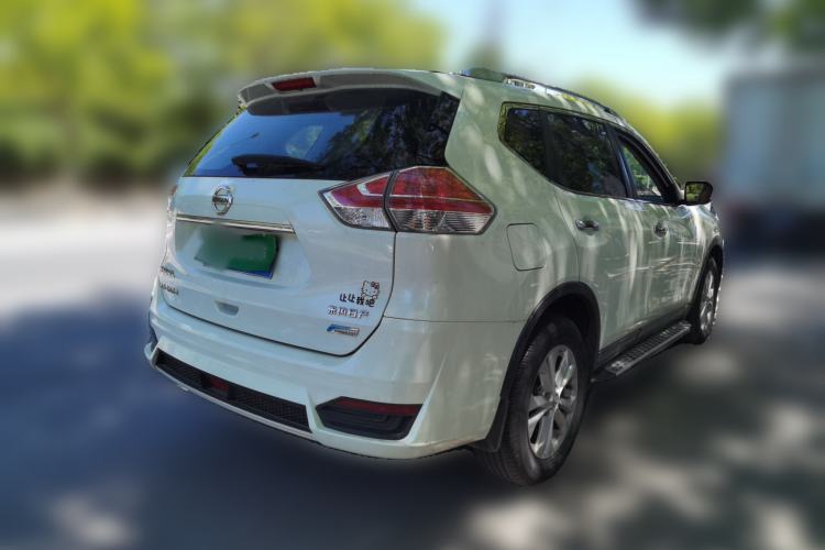 Used Nissan X-Trail 2014 2.5L CVT Leading Edition 4WD Rear Right 45 Deg